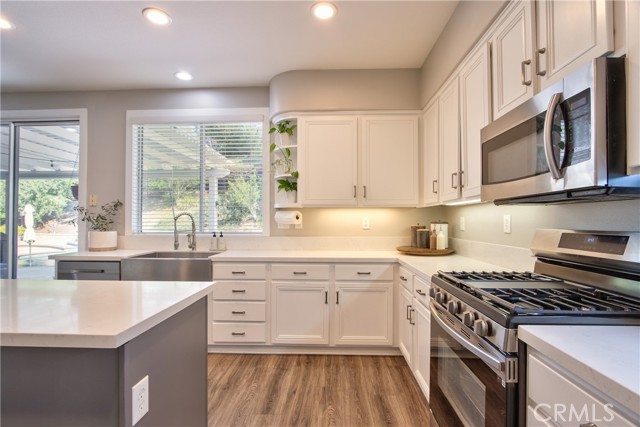 31264 Jura Court, Temecula CA: https://media.crmls.org/medias/4885db98-ca59-4bd8-b6df-f3df85995432.jpg