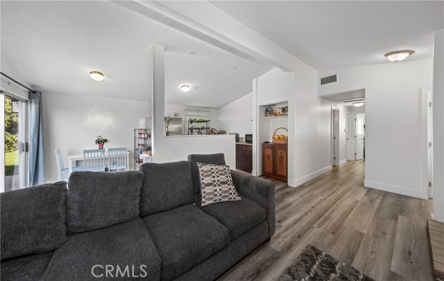 Detail Gallery Image 6 of 18 For 26960 26960 14th St, Highland,  CA 92346 - 3 Beds | 1/1 Baths