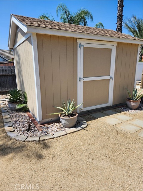 23609 Canyon Lake N Drive, Canyon Lake CA: https://media.crmls.org/medias/488754b1-2aa1-45dc-af0d-beb78617cf39.jpg