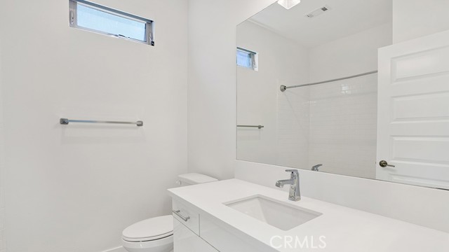 Detail Gallery Image 24 of 45 For 41 Ebb Tide, Newport Beach,  CA 92663 - 4 Beds | 3/1 Baths