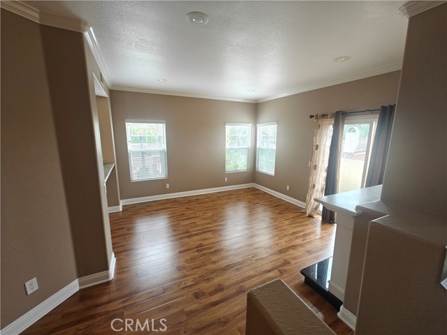 1095 S San Marino Way, Anaheim CA: https://media.crmls.org/medias/48880160-384d-44ca-8773-9f1f14ee00b4.jpg