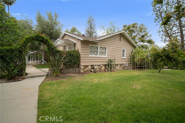Detail Gallery Image 33 of 39 For 19710 Henshaw St, Woodland Hills,  CA 91364 - 4 Beds | 4 Baths