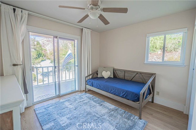 Detail Gallery Image 38 of 61 For 28816 Kenroy Ave, Canyon Country,  CA 91387 - 5 Beds | 3 Baths