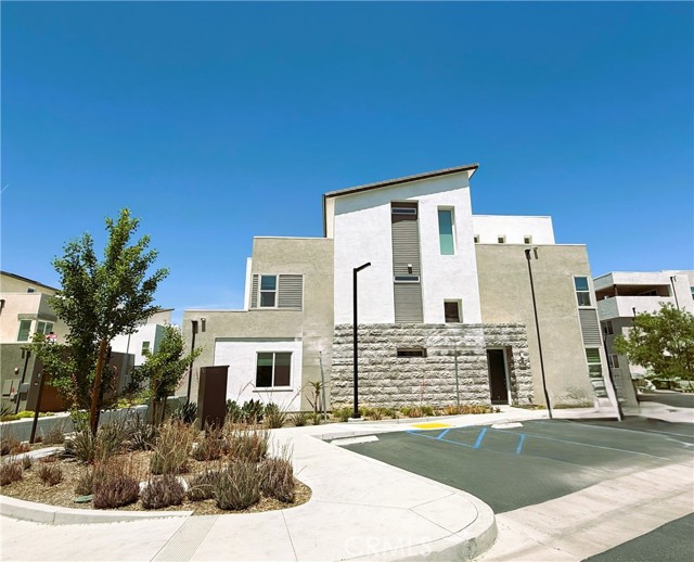 Detail Gallery Image 1 of 48 For 27508 Golden Currant Pl, Valencia,  CA 91381 - 5 Beds | 4/1 Baths