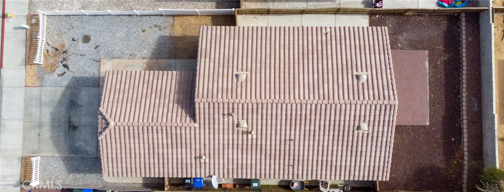 https://media.crmls.org/medias/48887700-a3ba-4879-816d-236765d4f653.jpg?preset=X-Large