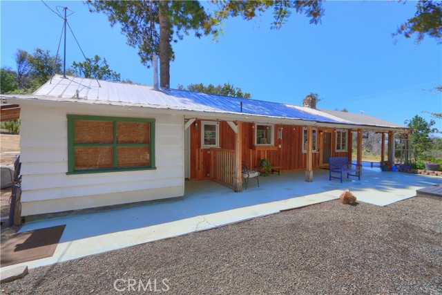 Detail Gallery Image 2 of 55 For 5641 Darrah Rd, Mariposa,  CA 95338 - 2 Beds | 1 Baths