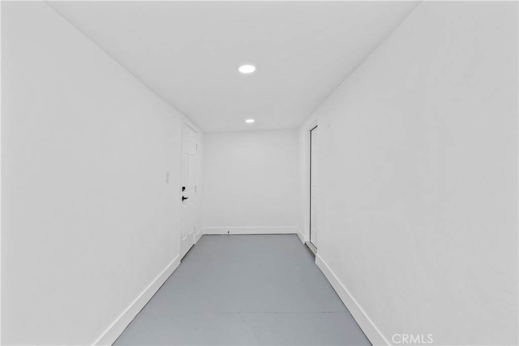 https://media.crmls.org/medias/48897ec5-664b-4748-ab99-6b6cbafa23b6.jpg?preset=X-Large