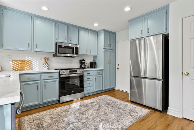 81 Plateau, Aliso Viejo CA: https://media.crmls.org/medias/488984ee-8597-4339-bba0-7cbcb90bda77.jpg