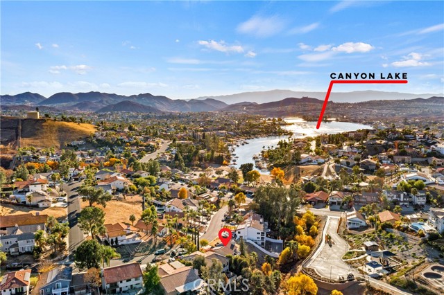 Detail Gallery Image 12 of 18 For 22920 Green Pine Dr, Canyon Lake,  CA 92587 - 4 Beds | 3 Baths