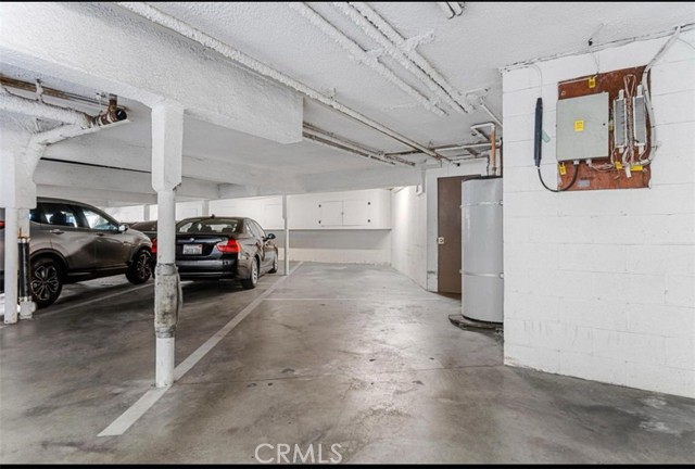 1127 10th Street, Santa Monica CA: https://media.crmls.org/medias/4889ab76-e915-4279-b841-b70c3cc36ae1.jpg