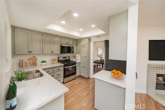 Detail Gallery Image 9 of 25 For 24345 Moonraker Ln, Moreno Valley,  CA 92557 - 4 Beds | 2 Baths