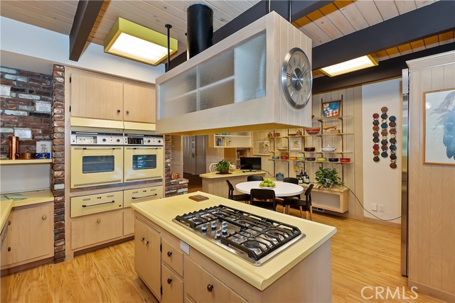 27280 Peninsula Drive, Lake Arrowhead CA: https://media.crmls.org/medias/4889fe3b-43df-42df-b79c-24b84f0ce631.jpg