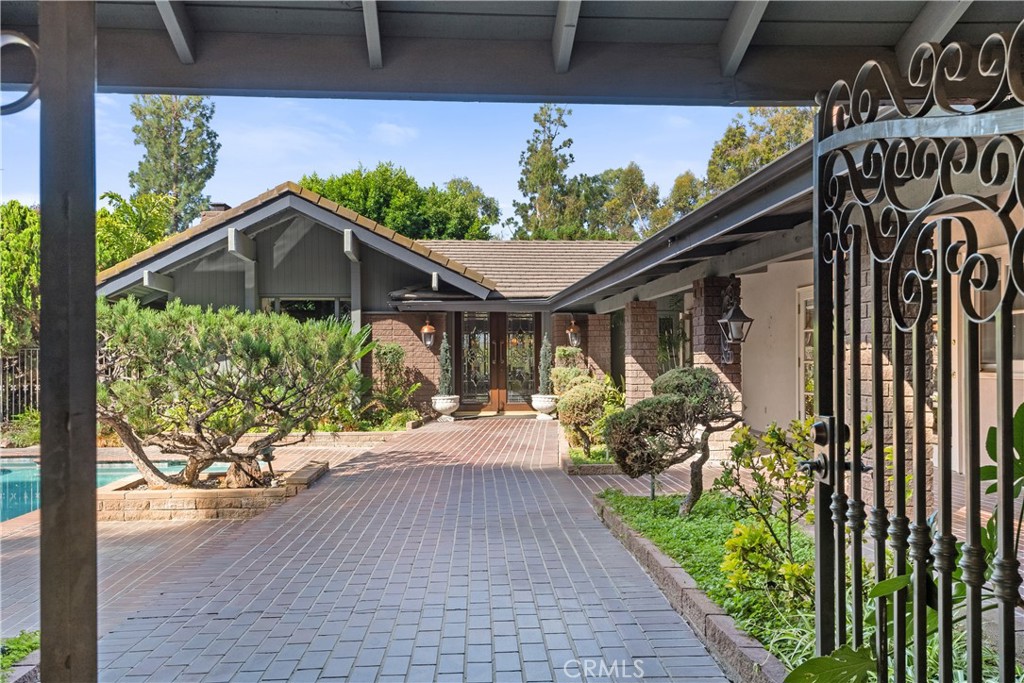 9048 Chanto Drive