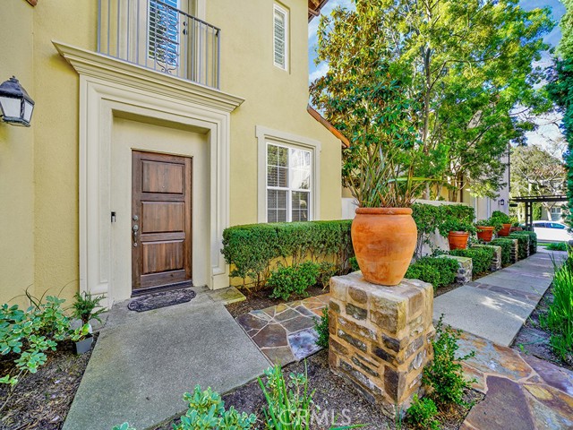 Detail Gallery Image 1 of 28 For 24 Arborside, Irvine,  CA 92603 - 3 Beds | 2/1 Baths