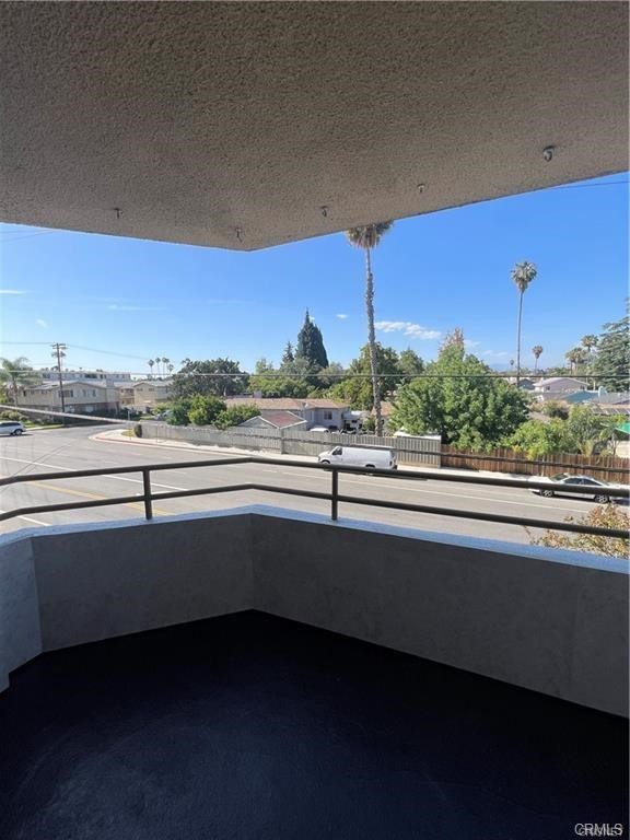 Detail Gallery Image 13 of 17 For 13920 Moorpark St #204,  Sherman Oaks,  CA 91423 - 3 Beds | 2 Baths