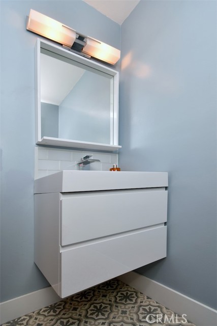 Detail Gallery Image 28 of 48 For 13543 Moorpark St #15,  Sherman Oaks,  CA 91423 - 1 Beds | 1/1 Baths