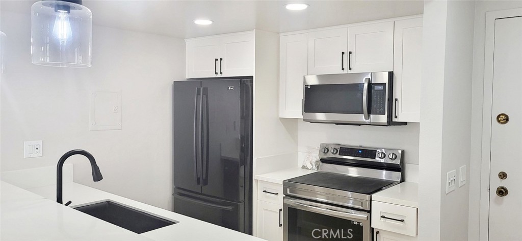 1745 Camino Palmero #527