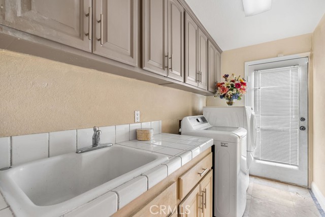 Detail Gallery Image 19 of 41 For 23715 via Segovia, Murrieta,  CA 92562 - 4 Beds | 3/1 Baths