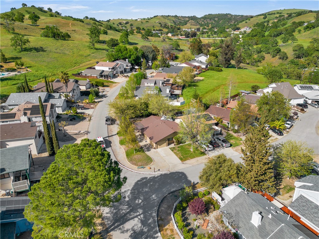 https://media.crmls.org/medias/488cac79-073f-4f85-8d42-e52b83f9762c.jpg?preset=X-Large