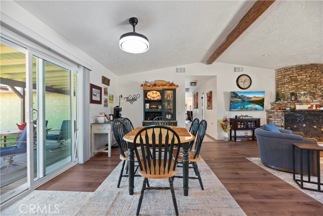 Detail Gallery Image 9 of 48 For 7215 Kourie Way, Oak Hills,  CA 92344 - 2 Beds | 2 Baths