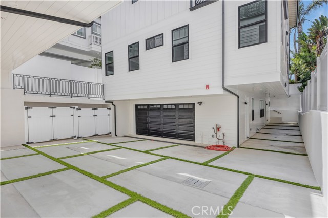 926 17th St, Hermosa Beach CA: https://media.crmls.org/medias/488cc75b-bedd-410e-a874-2c37213bc095.jpg