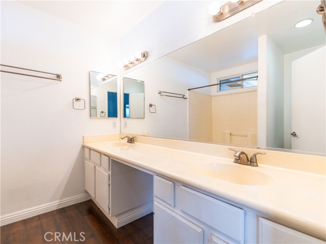 1363 Galileo Way, San Jacinto CA: https://media.crmls.org/medias/488ccbac-09fd-4cf7-b205-548eacc6a71f.jpg