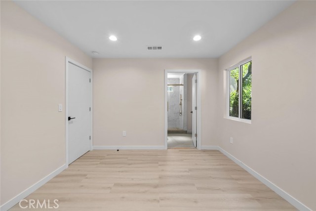 8049 Lullaby Lane, Panorama City CA: https://media.crmls.org/medias/488dec3d-ff42-4fbb-b956-a92eb9937e50.jpg