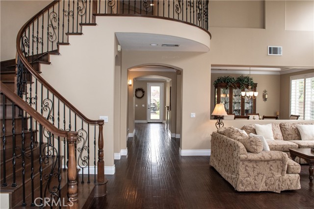 1671 Fairway Drive, Corona CA: https://media.crmls.org/medias/488e1bdf-a1fb-4d1c-b38d-39a860dc4d2d.jpg