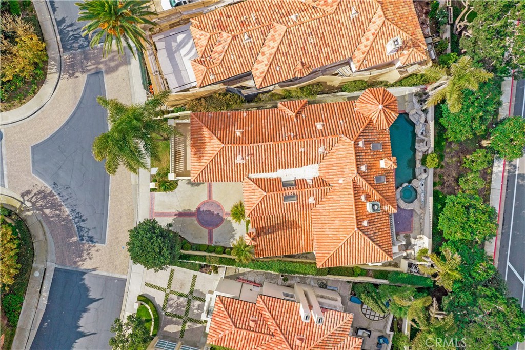 https://media.crmls.org/medias/488e4872-8a1d-4777-b1fc-c9b6c29033fc.jpg?preset=X-Large