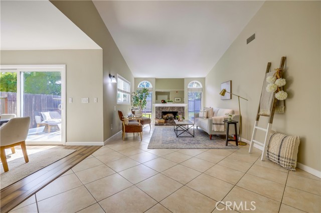 3209 S Center Street, Santa Ana CA: https://media.crmls.org/medias/488e70d4-6a46-4272-b2dc-5a1d86e1c325.jpg