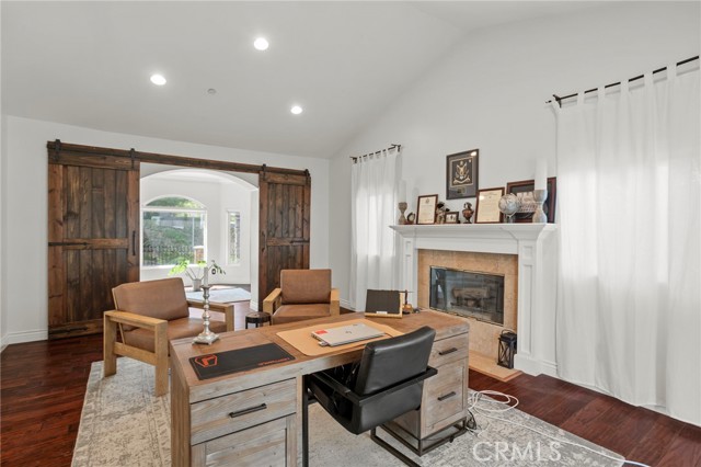 Detail Gallery Image 5 of 41 For 9369 Hillrose, Sunland,  CA 91040 - 4 Beds | 4 Baths