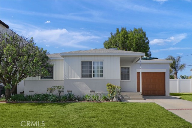 Detail Gallery Image 1 of 28 For 17826 Rhoda St, Encino,  CA 91316 - 2 Beds | 1 Baths
