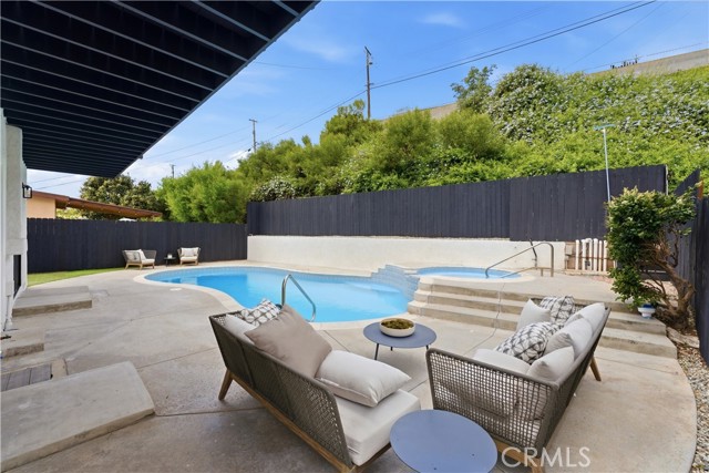 Detail Gallery Image 2 of 14 For 4817 Macafee Rd, Torrance,  CA 90505 - 4 Beds | 4 Baths