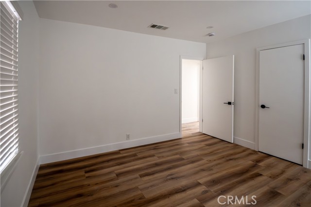 Detail Gallery Image 8 of 19 For 1110 N Van Ness Ave, Compton,  CA 90221 - 3 Beds | 2 Baths