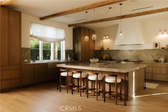 Detail Gallery Image 13 of 50 For 4748 Noble Ave, Sherman Oaks,  CA 91403 - 5 Beds | 5/1 Baths