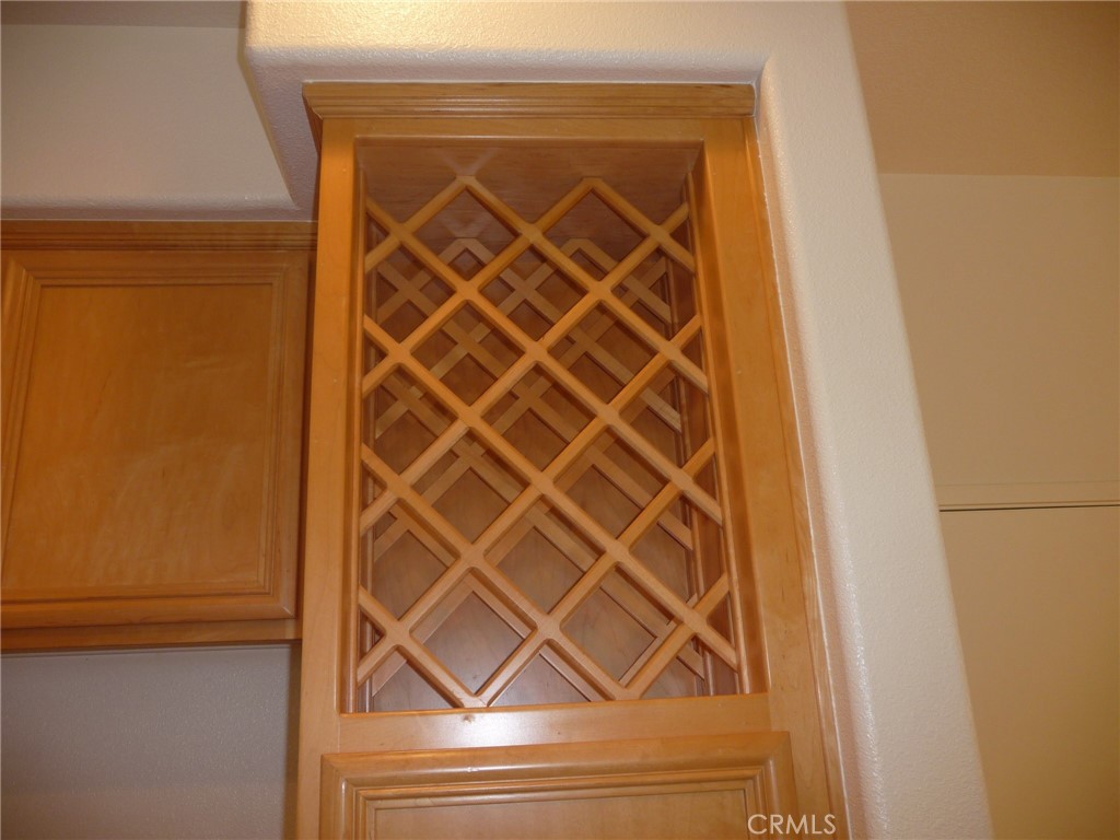 https://media.crmls.org/medias/488fc8b9-c29c-4915-9b66-fd9237be3444.jpg?preset=X-Large