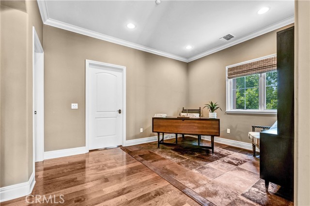 638 Sierra Madre Blvd, Sierra Madre CA: https://media.crmls.org/medias/489090ea-365f-4c14-91e7-86cc1a4d0a1d.jpg