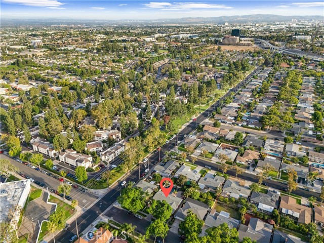 1646 E 15th Street, Santa Ana CA: https://media.crmls.org/medias/4890be88-4f96-460d-8872-42d75819b6a0.jpg