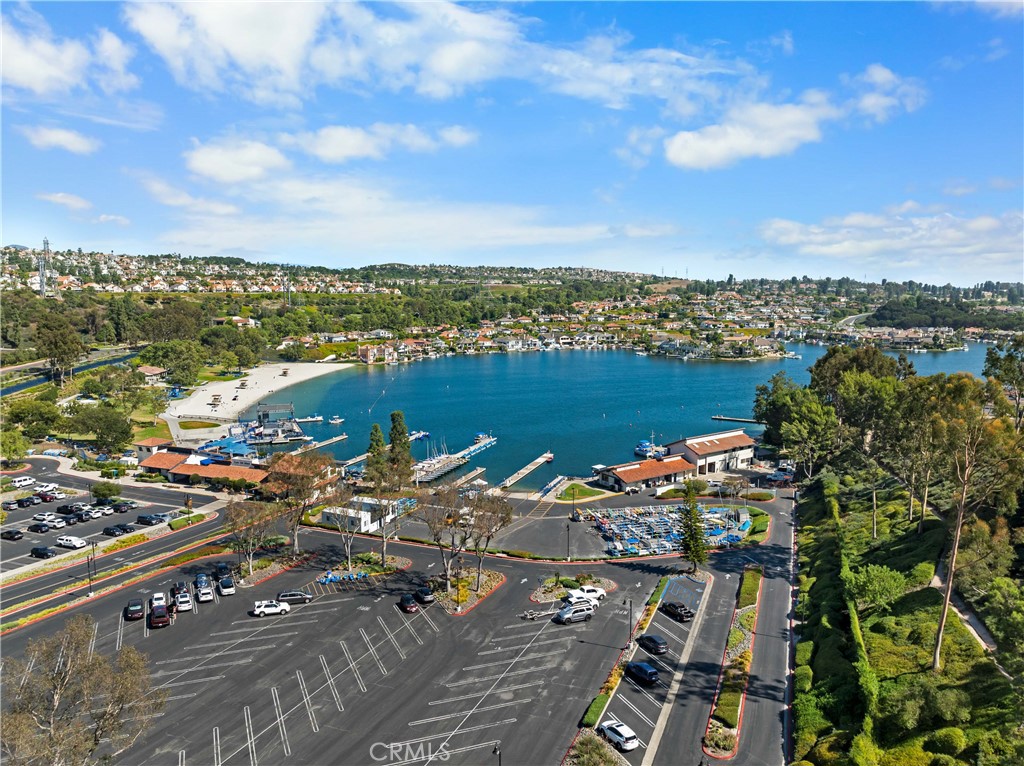 https://media.crmls.org/medias/4890efaa-5a3b-4589-abc5-addd76f52921.jpg?preset=X-Large