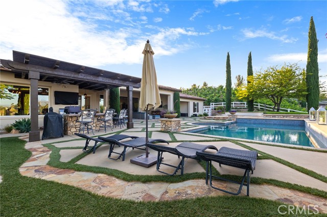33260 Susan Grace Court, Temecula CA: https://media.crmls.org/medias/489105d1-3cd2-4919-ba8e-d16dd4dc0cd7.jpg