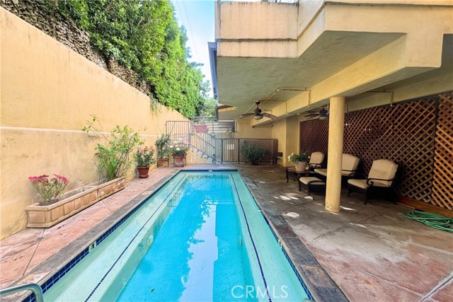 Detail Gallery Image 4 of 16 For 4128 Whitsett #101,  Studio City,  CA 91604 - 2 Beds | 2 Baths