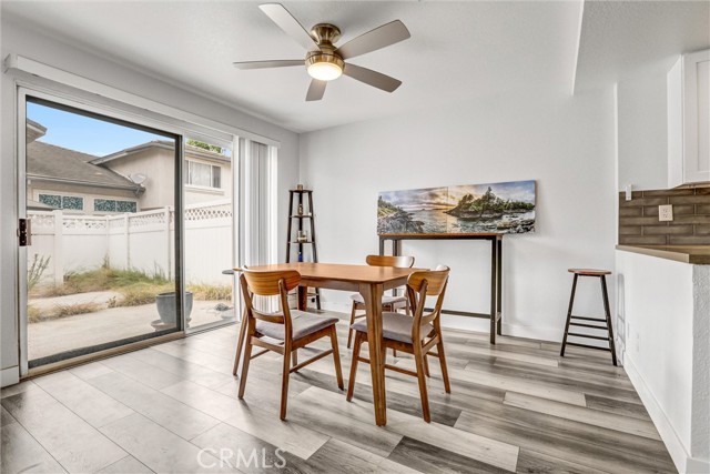 517 Orilla Walk, Oxnard CA: https://media.crmls.org/medias/4893d471-a6ea-4584-a65d-52efee9e82fe.jpg