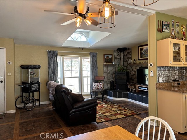 4060 Indian Peak Road, Mariposa CA: https://media.crmls.org/medias/4895698f-8978-4fa6-8535-218d3c7dcc08.jpg