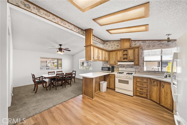 Detail Gallery Image 9 of 26 For 27701 Murrieta #269,  Menifee,  CA 92586 - 3 Beds | 2 Baths