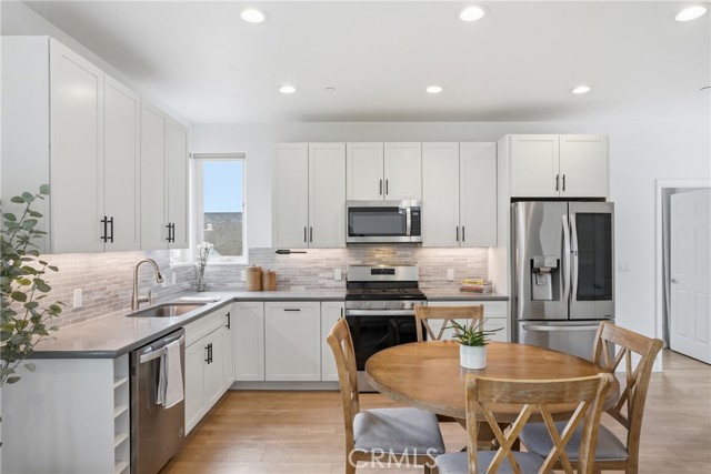 Detail Gallery Image 9 of 26 For 393 S Oak Park Bld, Grover Beach,  CA 93433 - 3 Beds | 2/1 Baths