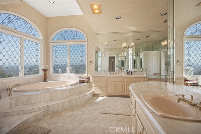 Detail Gallery Image 21 of 41 For 3211 E Mandeville Pl, Orange,  CA 92867 - 6 Beds | 6/1 Baths