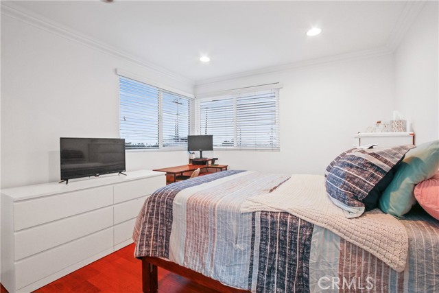 Detail Gallery Image 13 of 50 For 719 Oro Ter, San Pedro,  CA 90731 - – Beds | – Baths