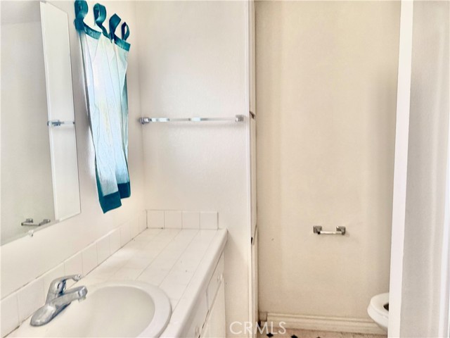 Detail Gallery Image 8 of 18 For 29117 Arrowhead, Barstow,  CA 92311 - 4 Beds | 3 Baths