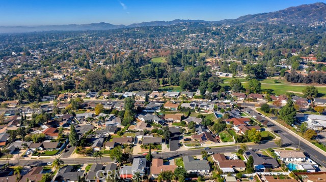 Detail Gallery Image 39 of 41 For 11722 Hayvenhurst, Granada Hills,  CA 91344 - 4 Beds | 3 Baths