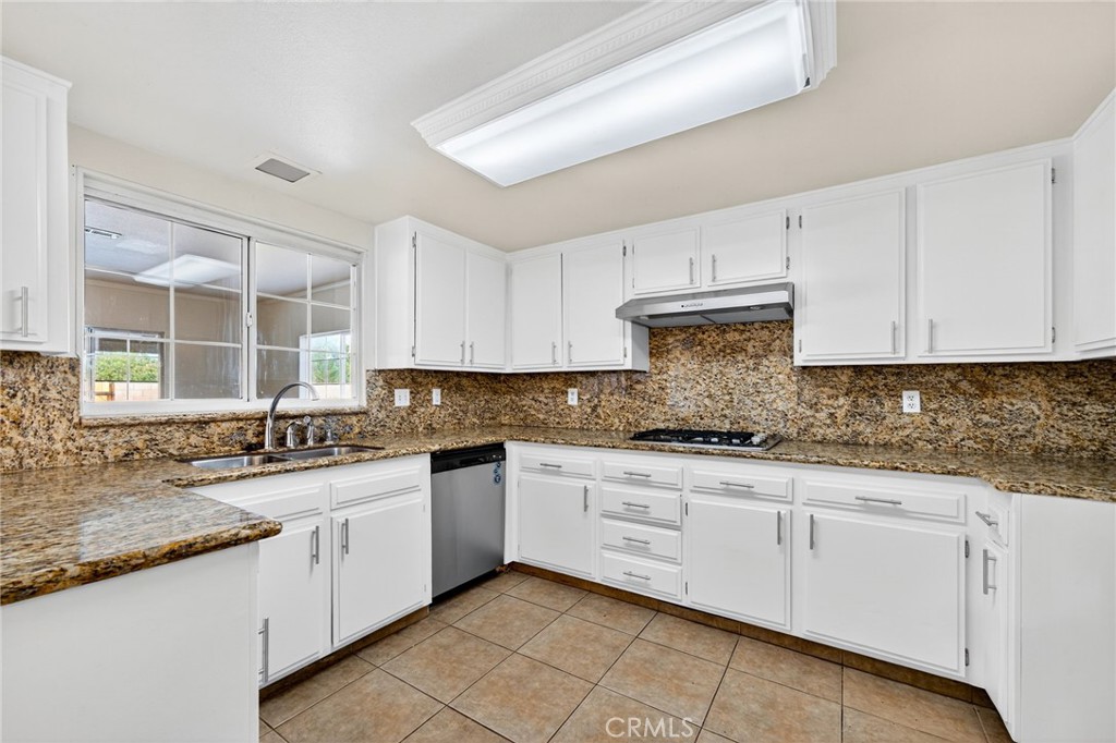 MLS #OC25241667 image #15